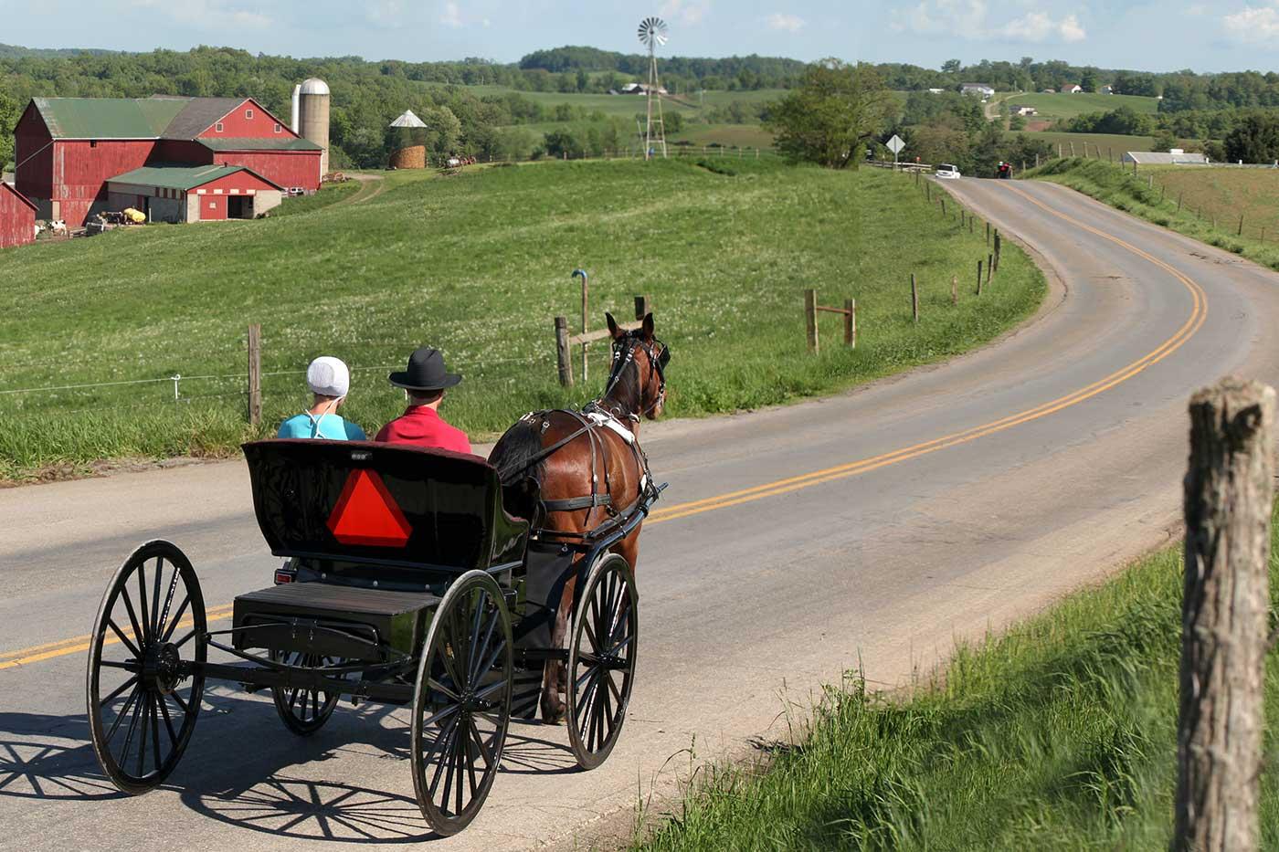 best way to visit amish country