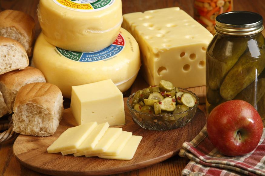 Dutch Valley Cheese and Pickles