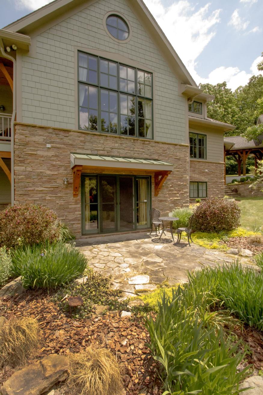 Whitetail Ridge Lodge exterior 