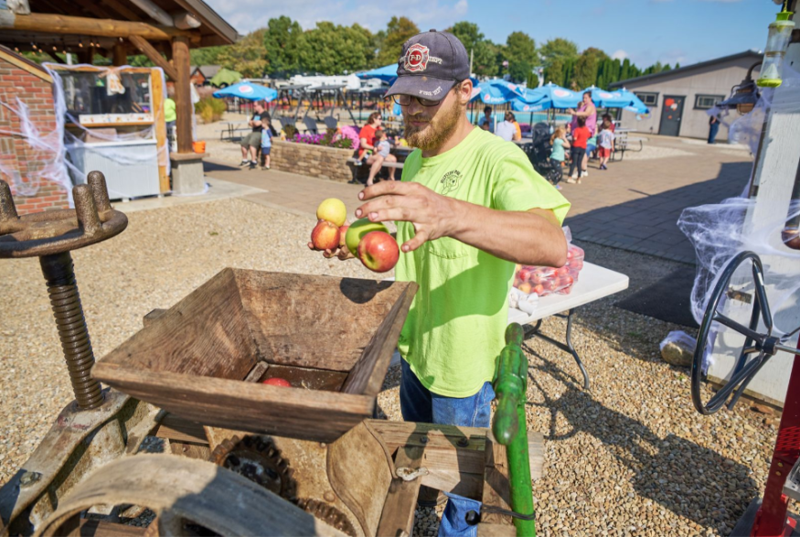 Apple Dumpling Festival