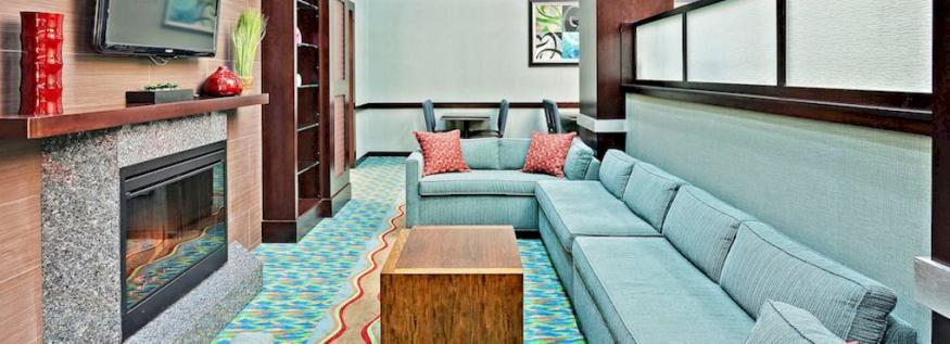 Holiday Inn Express & Suites New Philadelphia