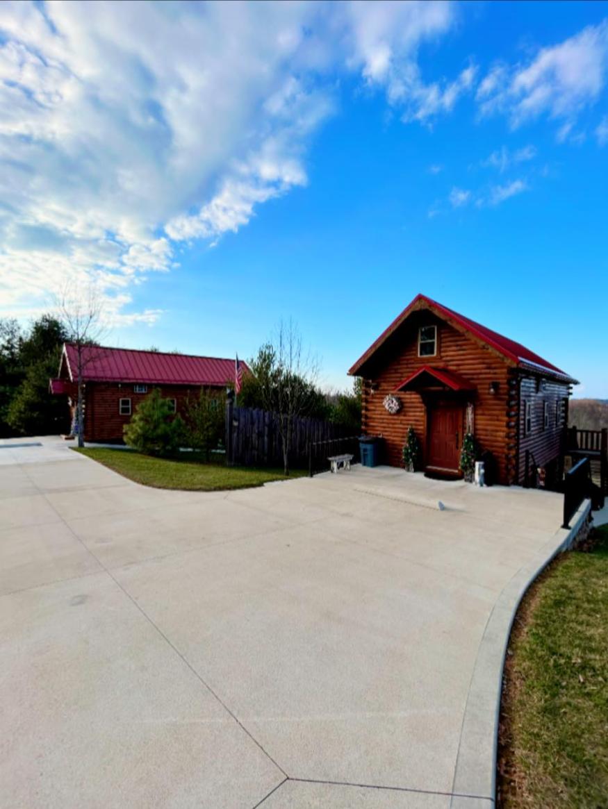 ParadisePeakCabins_1