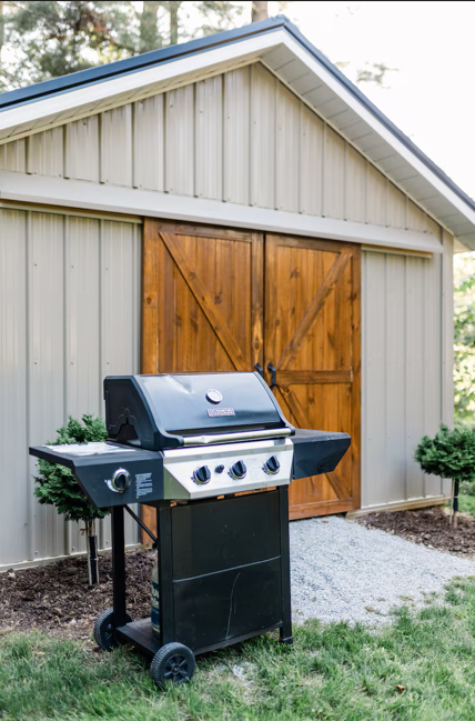 Vivian's Serenity Guest House_Grill