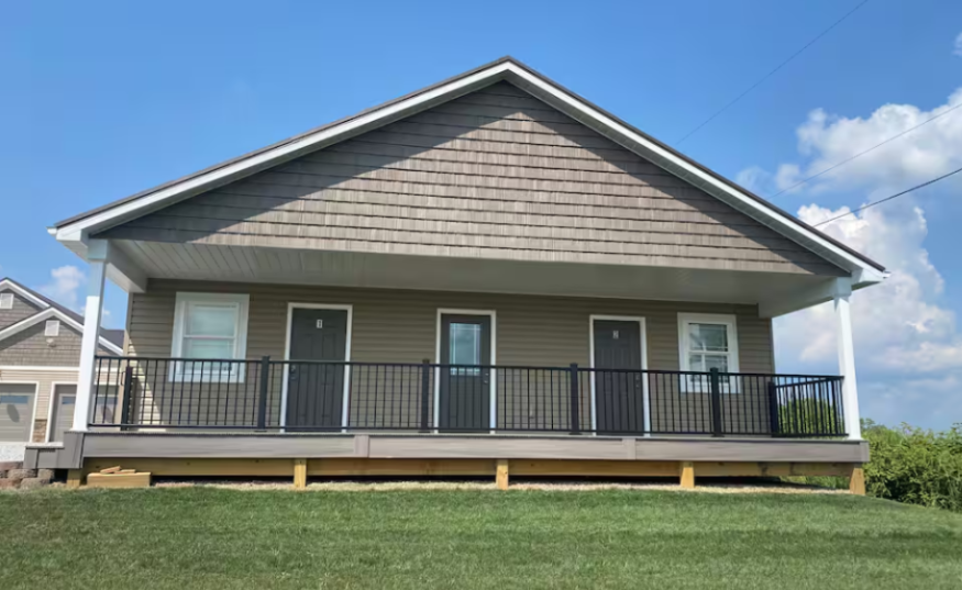 TheSongbirdRetreat_Front