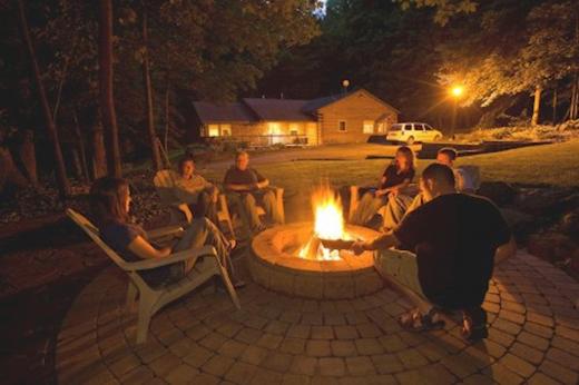 Sojourner's Lodge and Log Cabin Suites